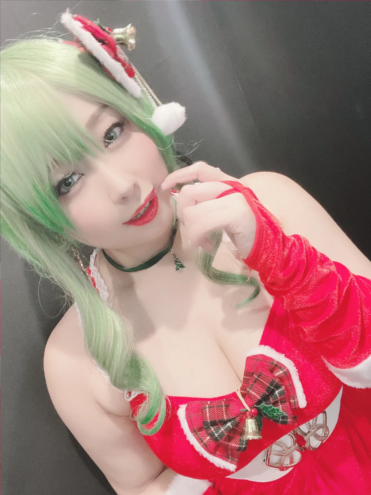 東雲葵 - Santa Gumi-erohere4.webp